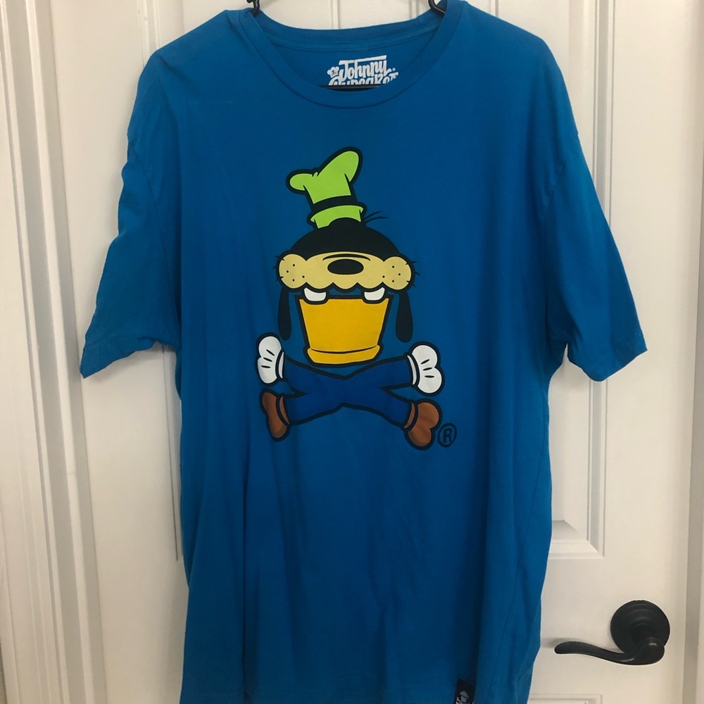 Disney goofy Johnny cupcakes xl mens tshirt worn once